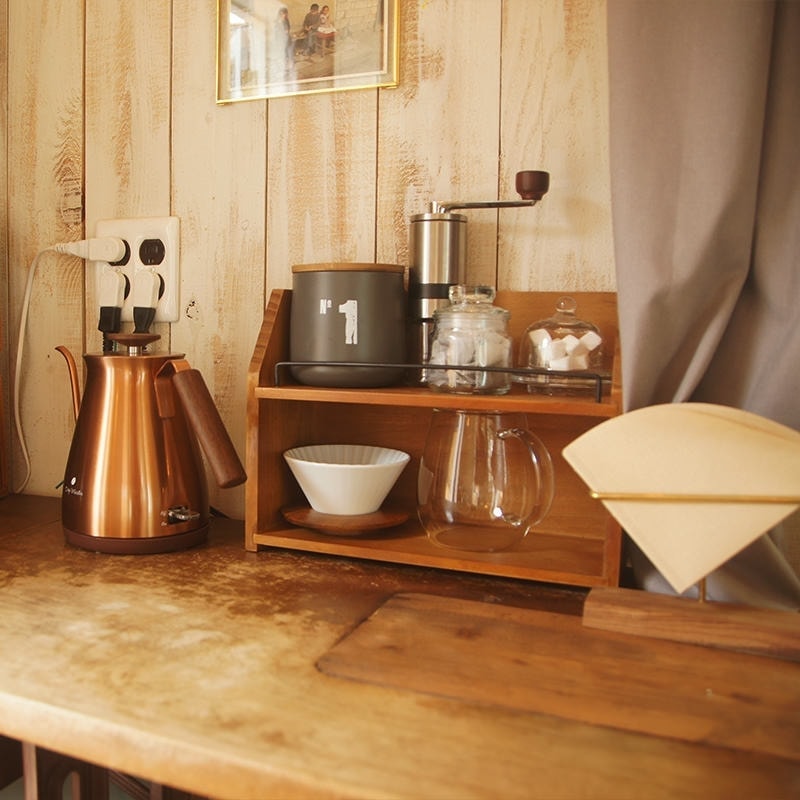 咲くカフェ Room796備品。ゲストハウス・ゲストルーム・ワーケーション備品。電気ケトル・コーヒー＆紅茶セット